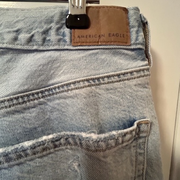 American Eagle - Distressed Jeans - Picture 3 of 5
